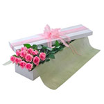 Bright 12 Pink Roses in Gift Box Set