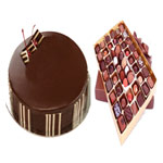 Sugar-Coated Christmas Cake with Chocolates