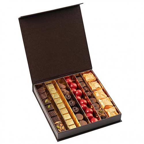 Gratifying Sweet Hugs Chocolates Gift Box