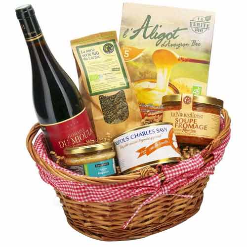 Delightful Red Wine N Gourmet Fusion Gift Basket