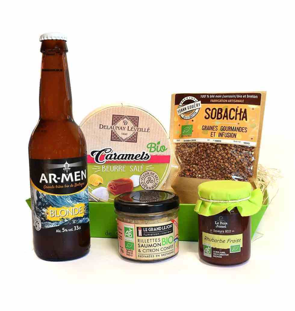 Discover your Mon marché BIO box filled with local...