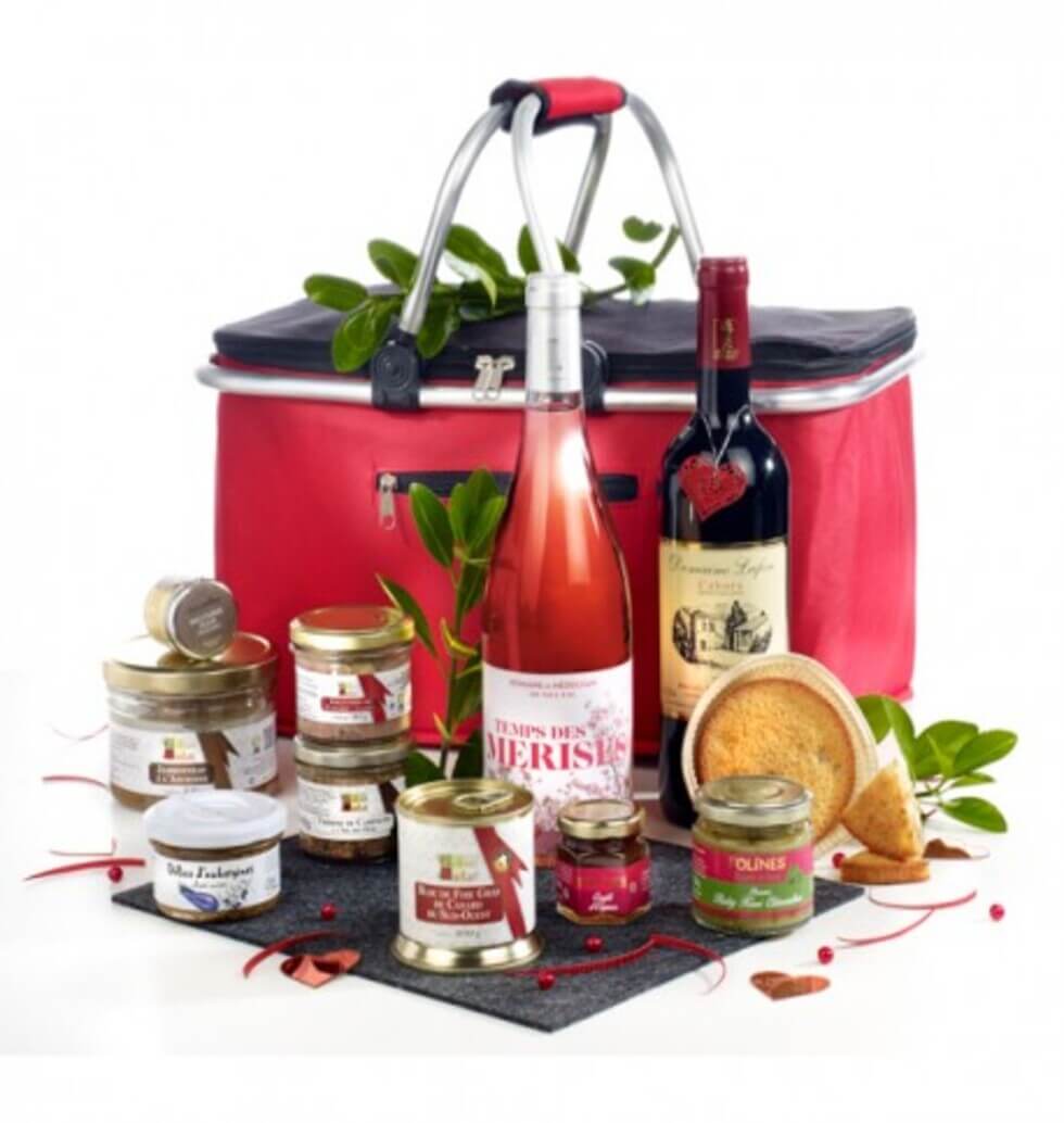 The Gourmet Insulated Basket features a three-leve...