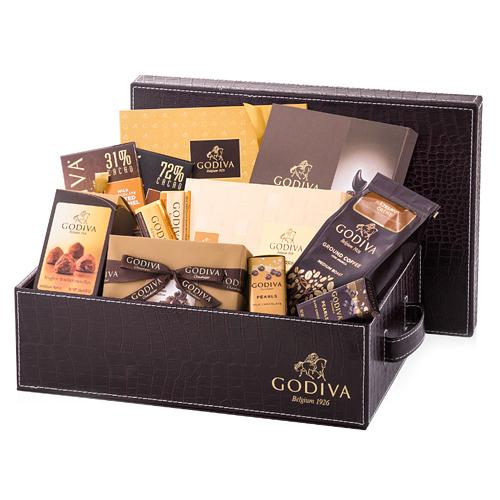 A fabulous gift for all occasions, this Toothsome Chocoholics Selection Godiva T...