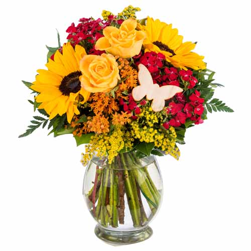 Soothe a broken soul by presenting this Unique Aspiration Floral Bunch with Ferr...