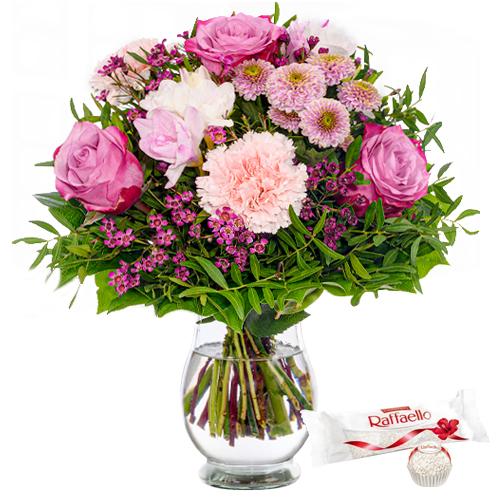 Everlasting Flower Bouquet with Ferrero N Glass Vase