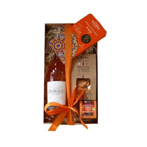 Everlasting Wine Gift Pack with Tasty Goodies