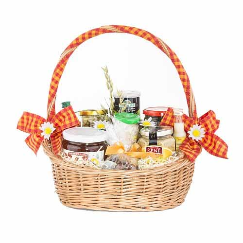 Mesmerize your dear ones with this Alluring Gourmet Chef Special Gift Basket and...