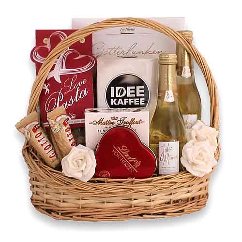 Dazzle your loved ones by gifting them this Brilliant Wine N Gourmet Basket for ...