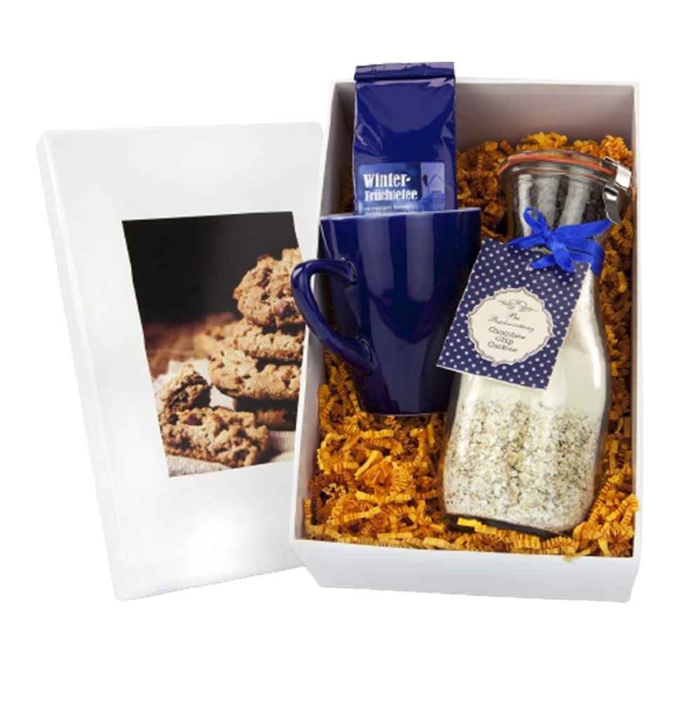 This delicious cookie gift set contains a very pre...
