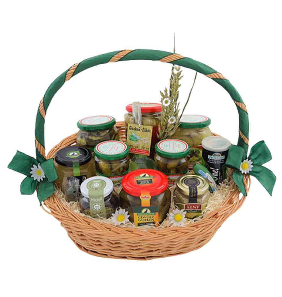 The perfect gift for anyone who loves Spreewald gherkins. This gift box contains...