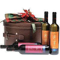 Dreamy Pure Luxury Red N White Wine Gift Basket