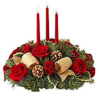 Runner composition with three red candles in the c......  to Dreams