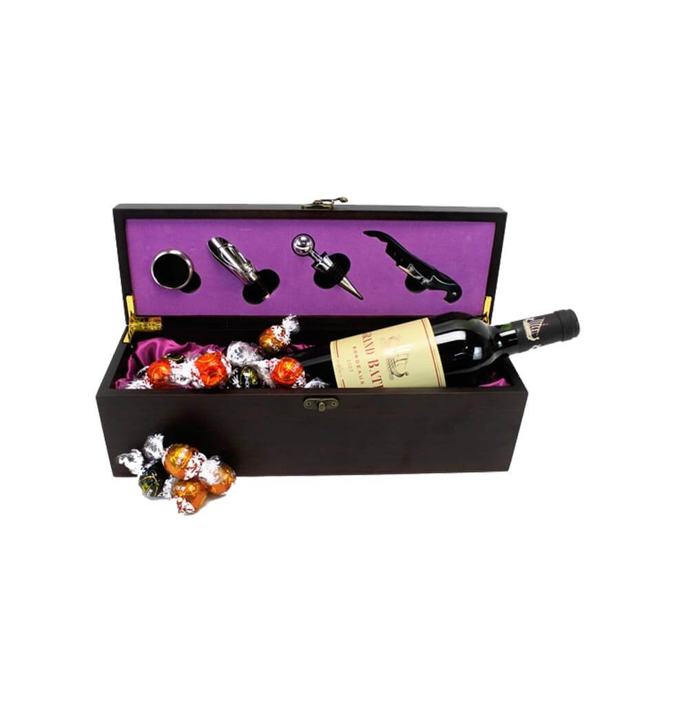 The WINE BOX GIFT W1 is an exquisite gift set of 3......  to Tsing Yi