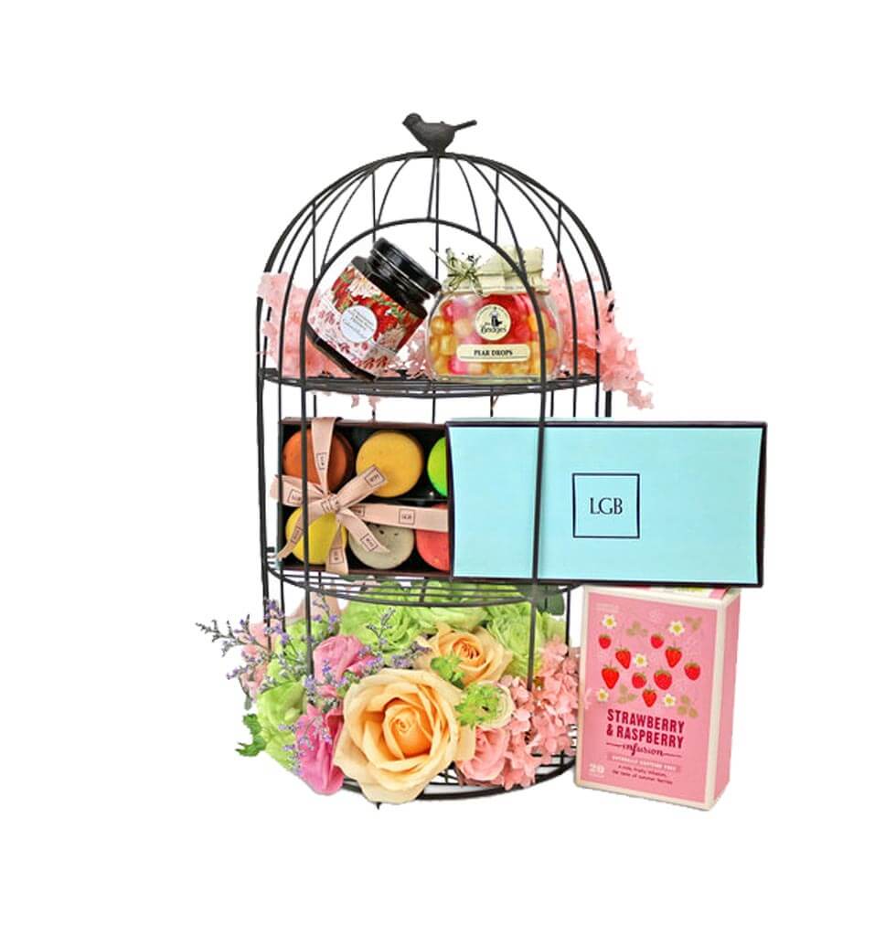 The Picnic Style Gift Basket is a luxurious way to......  to Peng Chau