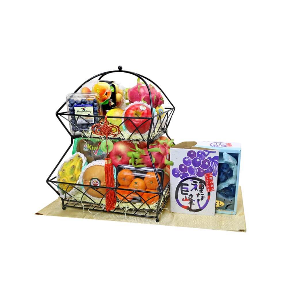 This fruit basket includes 12 types of fresh fruit...