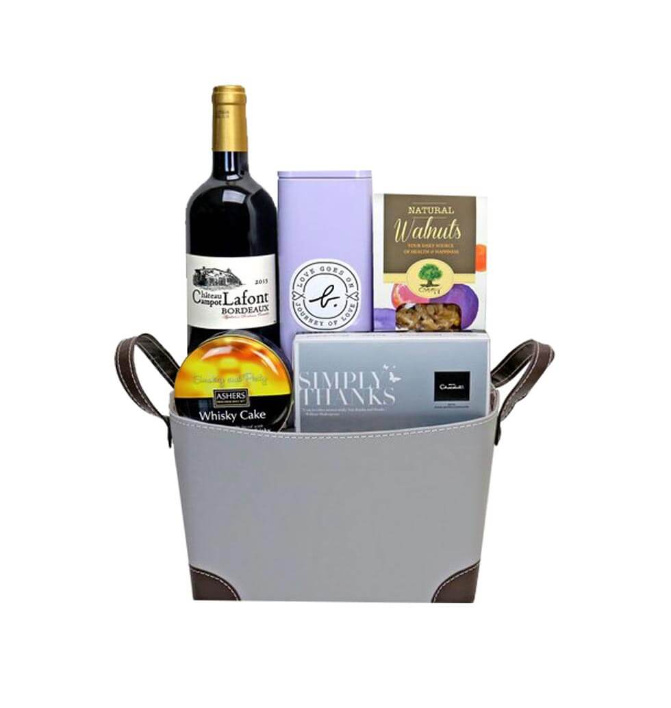 This Christmas Gift Hamper contains France Chateau...