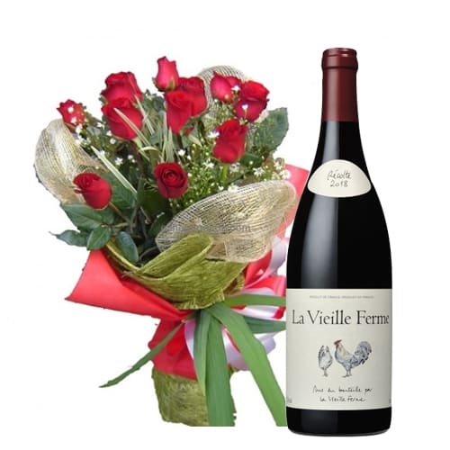 Attention-Getting 12 Red Roses with Wine