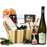 Adorable Make It Grand Culinary Gift Basket