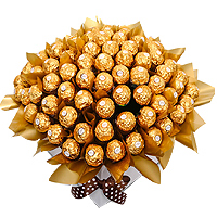 Irresistible Valentine Love Symbol 100 Ferrero Bouquet