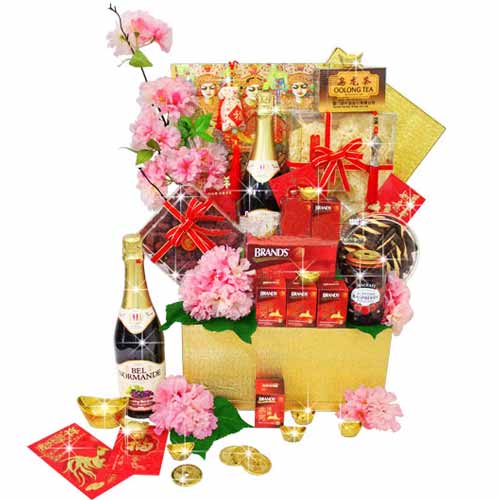 Luxurious Wine and Gourmet Festive Gift Hamper