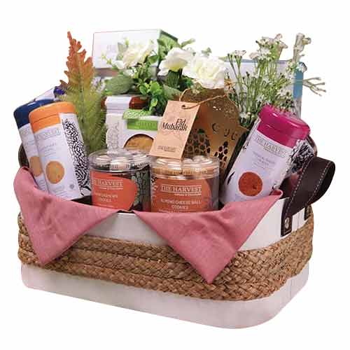 Deluxe Sweets N Treats Gift Hamper