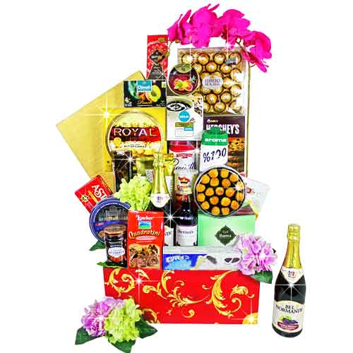 Spread The Cheers Holiday Gift Hamper