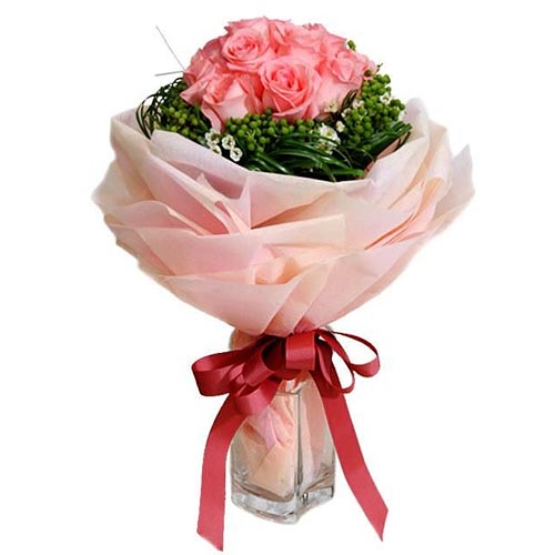 Beautiful Bouquet of Dainty Pink Roses and Baby Breath