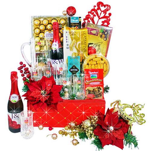 Delicious Food N Wine Gift Hamper of Treat