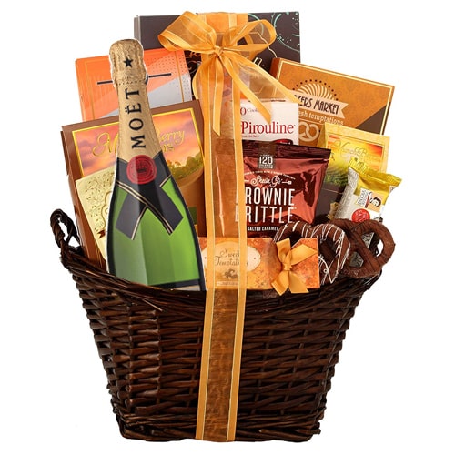 Fabulous Gourmet Hamper with Champagne for Holiday Enjoyment
