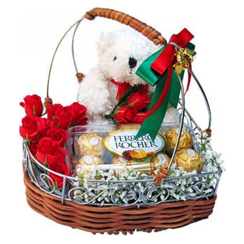 Incomparable Love Treat Gift Basket