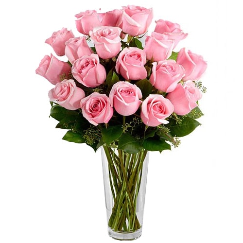 Stylish 12 Pink Roses Bouquet and a Glass Vase