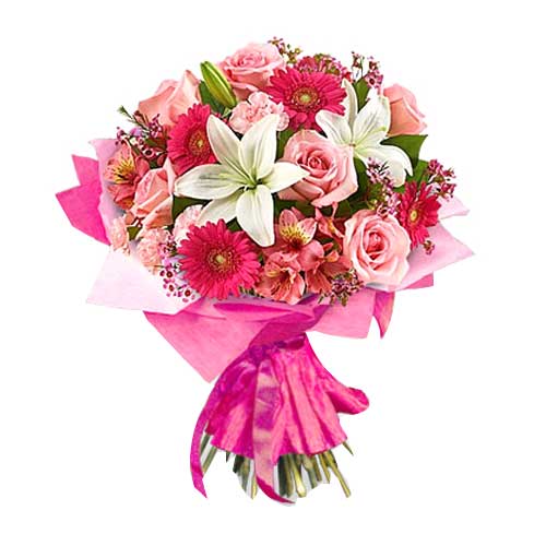 Pamper your loved ones by sending them this Beauti......  to Gunma