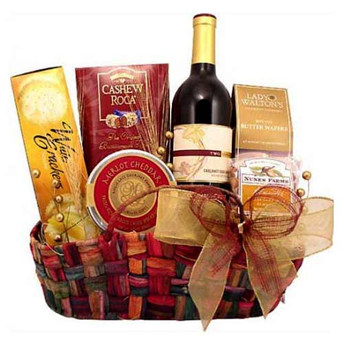 Alluring Wine Hamper with Surprise