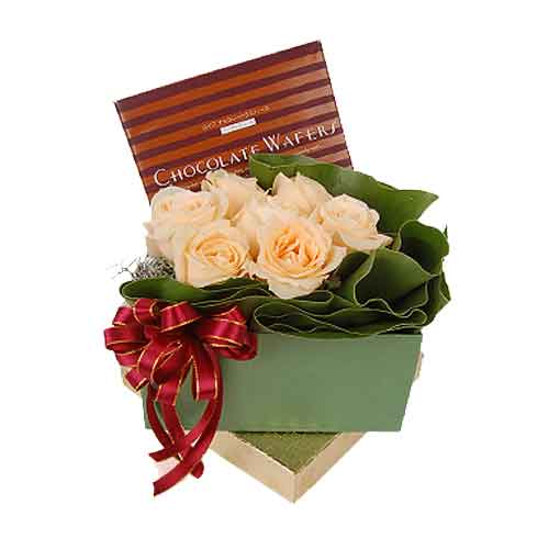 Marvelous Roses and Chocolate Gift Box