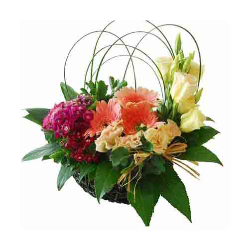 Expressive Holiday Traditional Bouquet