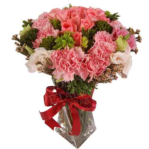 Distinctive Fresh Diverse Roses and Carnations Bunch