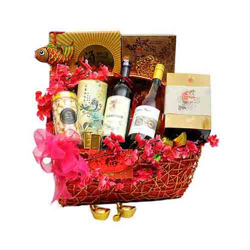 Delicate Gift Hamper for Bright Celebration