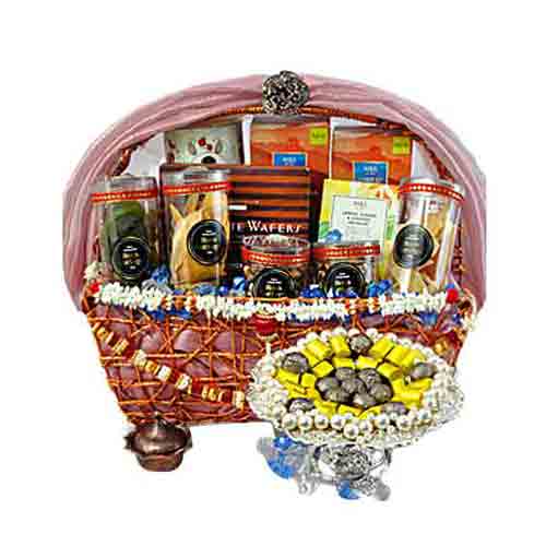 Creative Diwali Gift Set of Chocolates N Goodies