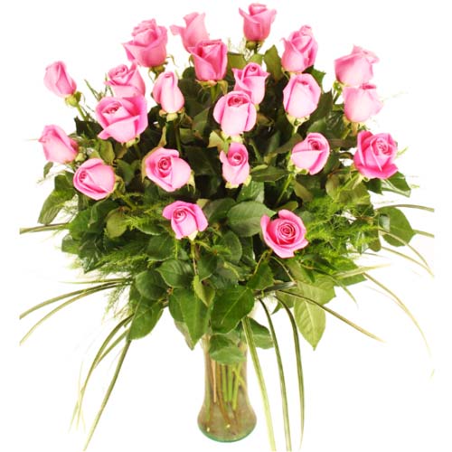 Blooming Holiday Cheer Bouquet of Pink Roses