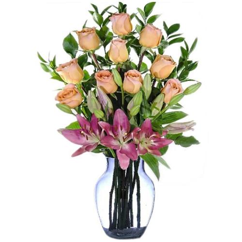 Classic Display of Roses N Lilies in Vase