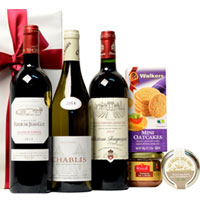 Generous Goodies N Wine Gift Hamper