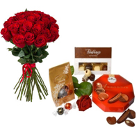 Delightful Bunch of 25 Red Roses with Deluxe Package Chocolates