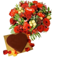 Appetizing Gift of Heart Shaped Chocolate N Red Floral Bouquet with Heart