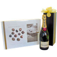 Grand Splendor Champagne N Handmade Truffles Pack