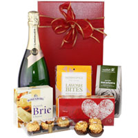 Creative Sweet N Wine Gift Hamper