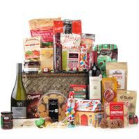 Smart Crowd Pleaser Gourmet Gift Basket