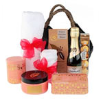 Extraordinary MOR and Chocolate Assortment Gift Hamper