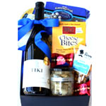 Vibrant Gift Hamper of Gourmet Feast