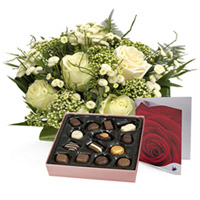 Blooming Arrangement of Roses with Chocolates N Card
