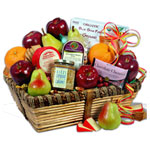 Aromatic Fruits N Crackers Delight Basket